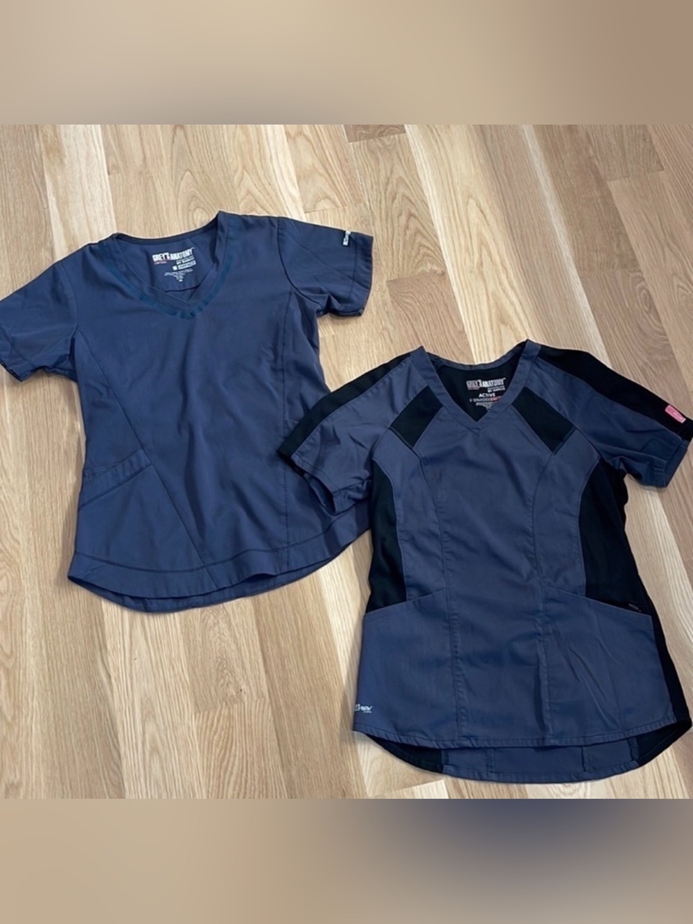 Grey’s Anatomy By Barco Scrub Top Lot XS